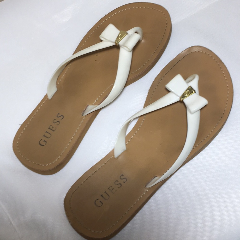 Guess Flip Flops - Picture 2 of 2